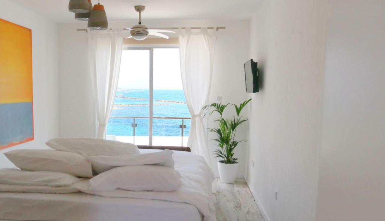 Nomasuites - Sea Studio Apartment Paphos
